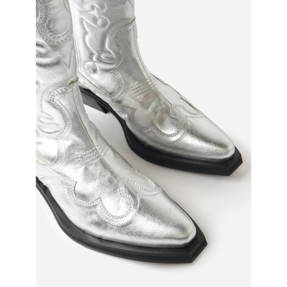 GANNI Made In Portugal Mid Shaft Embroidered Western Boots in Silver - Picture 4 of 5